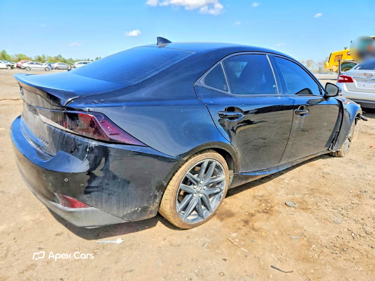 Lexus IS 2018