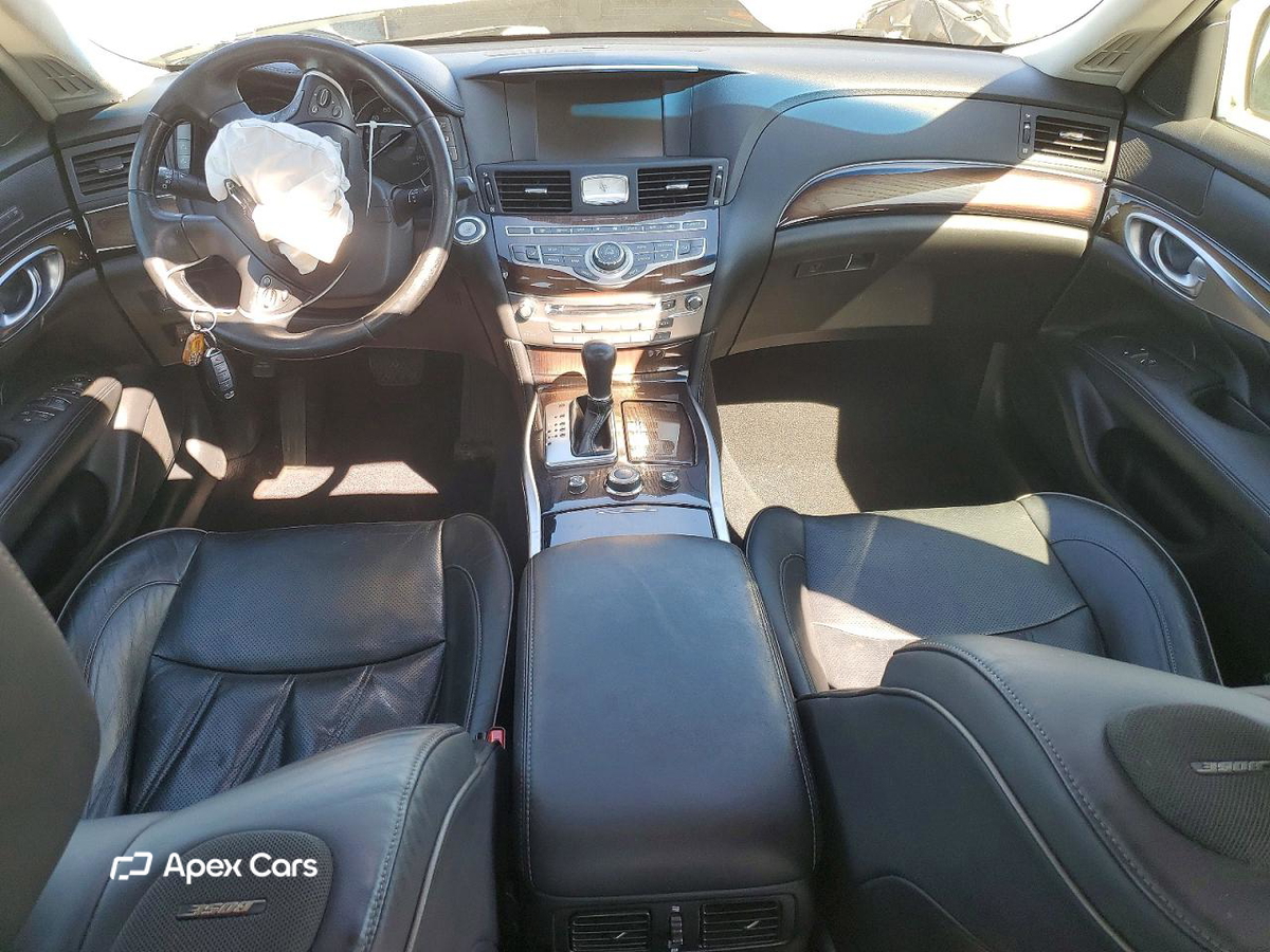 Infiniti M 2012