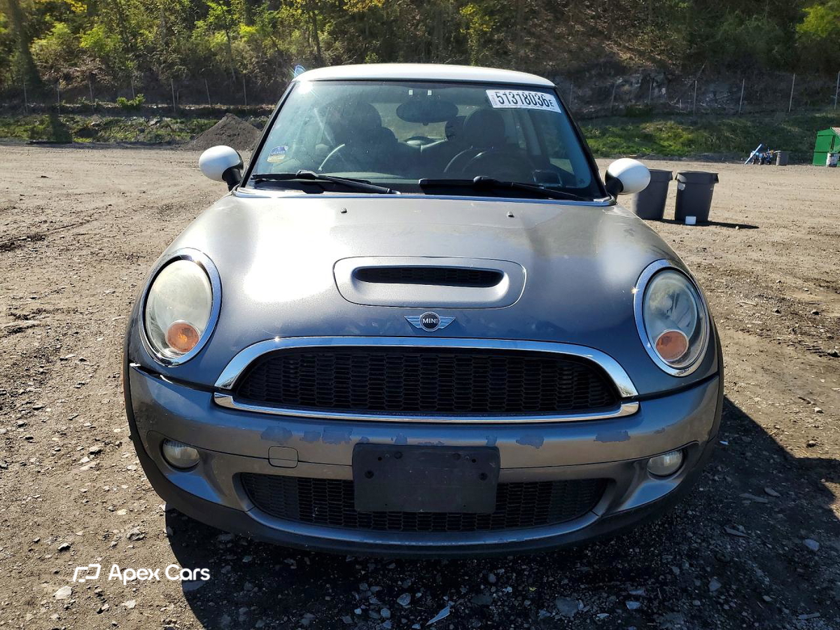 MINI Cooper 2010