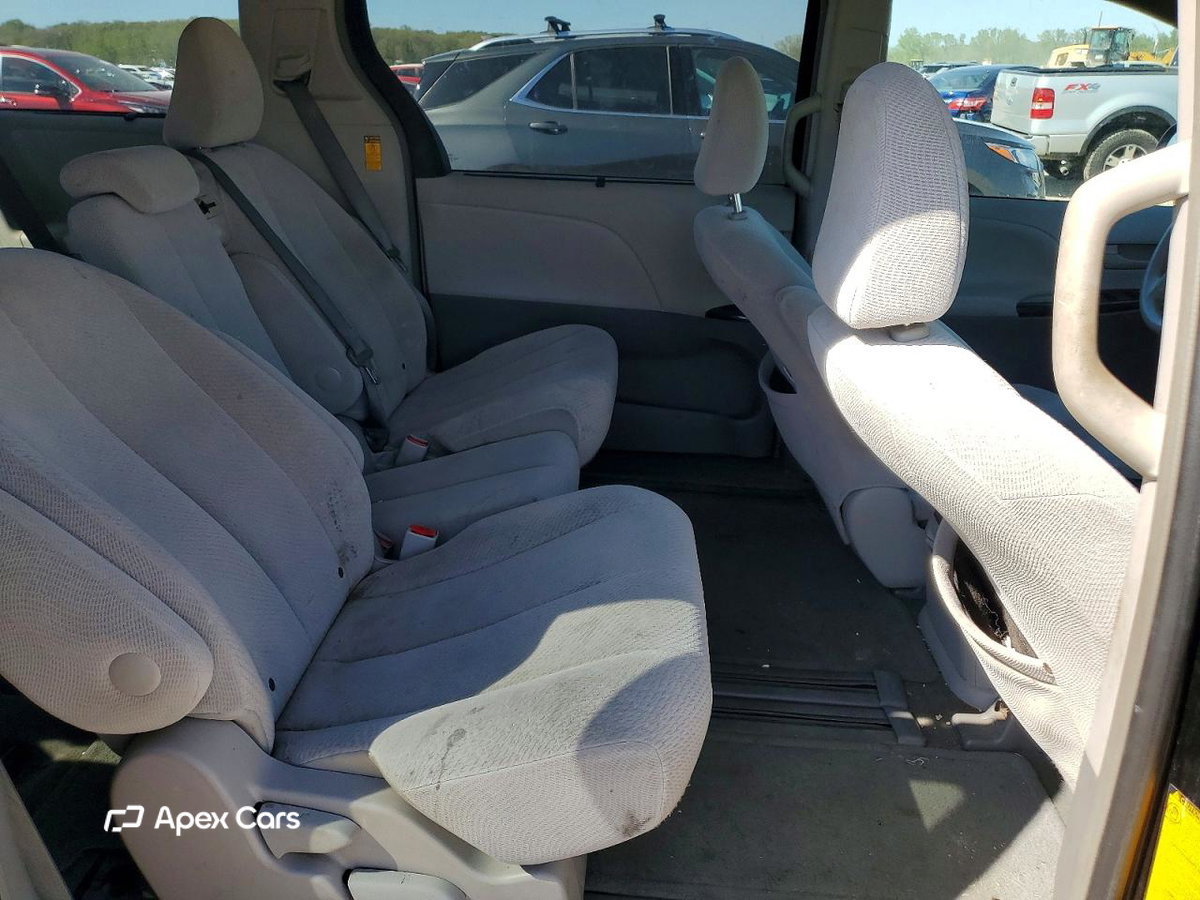 Toyota Sienna 2014