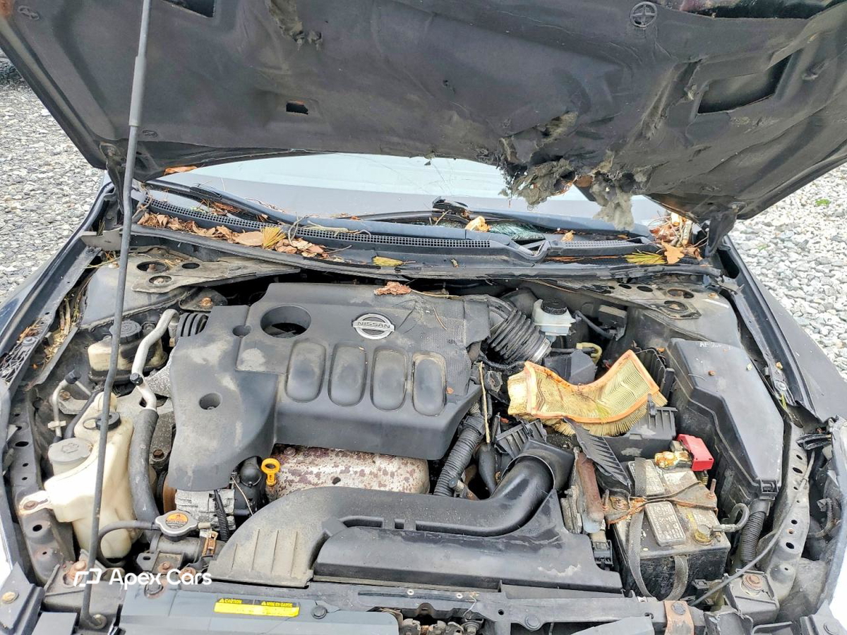 Nissan Altima 2010