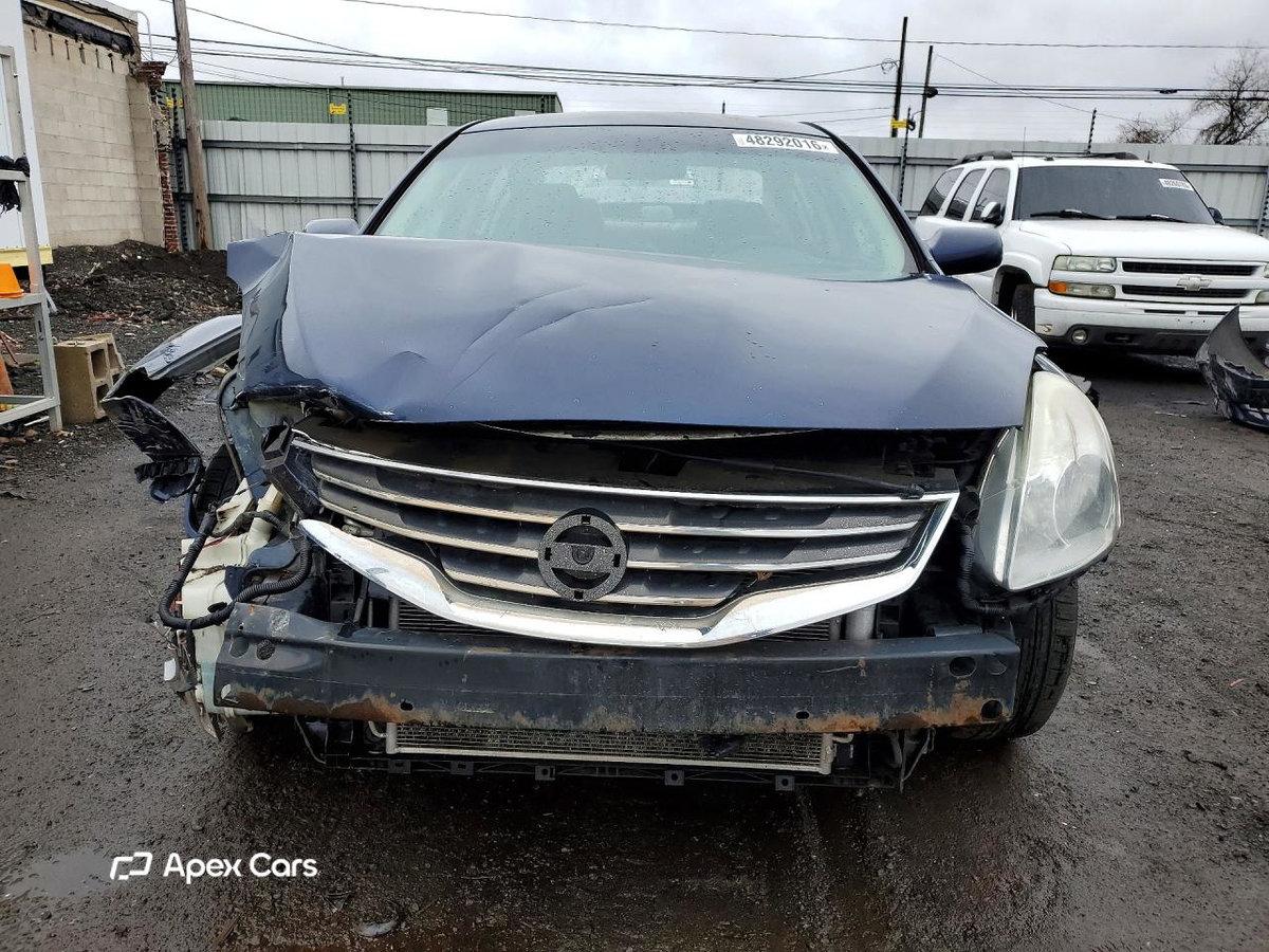 Nissan Altima 2012