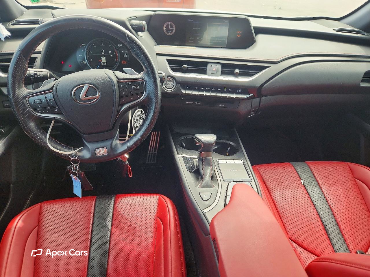Lexus UX 2021