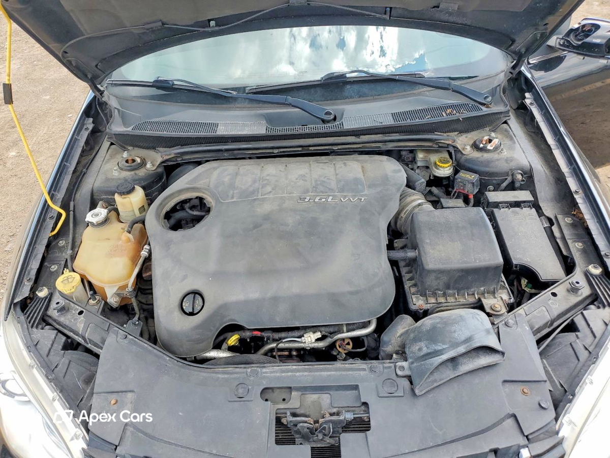 Chrysler 200 2011