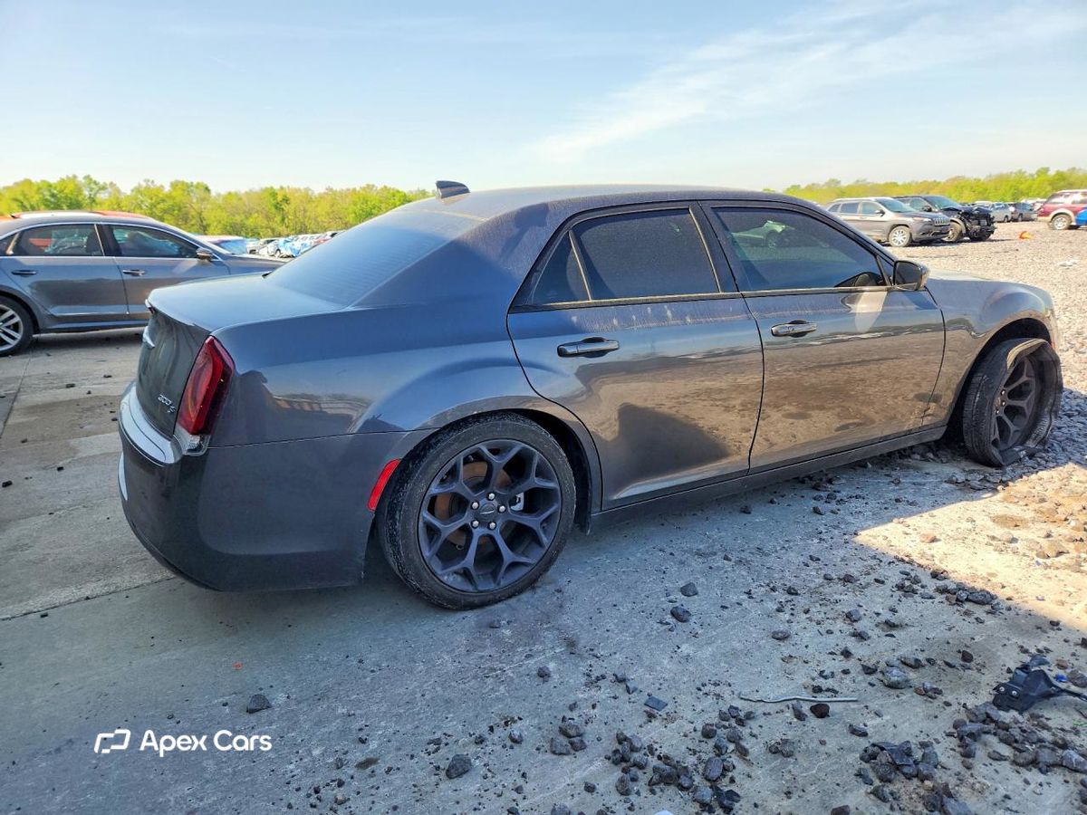 Chrysler 300 2019