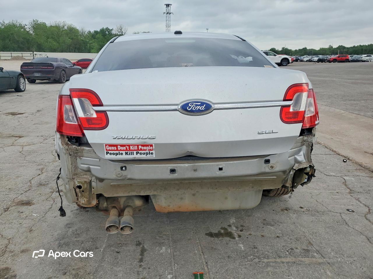 Ford Taurus 2011