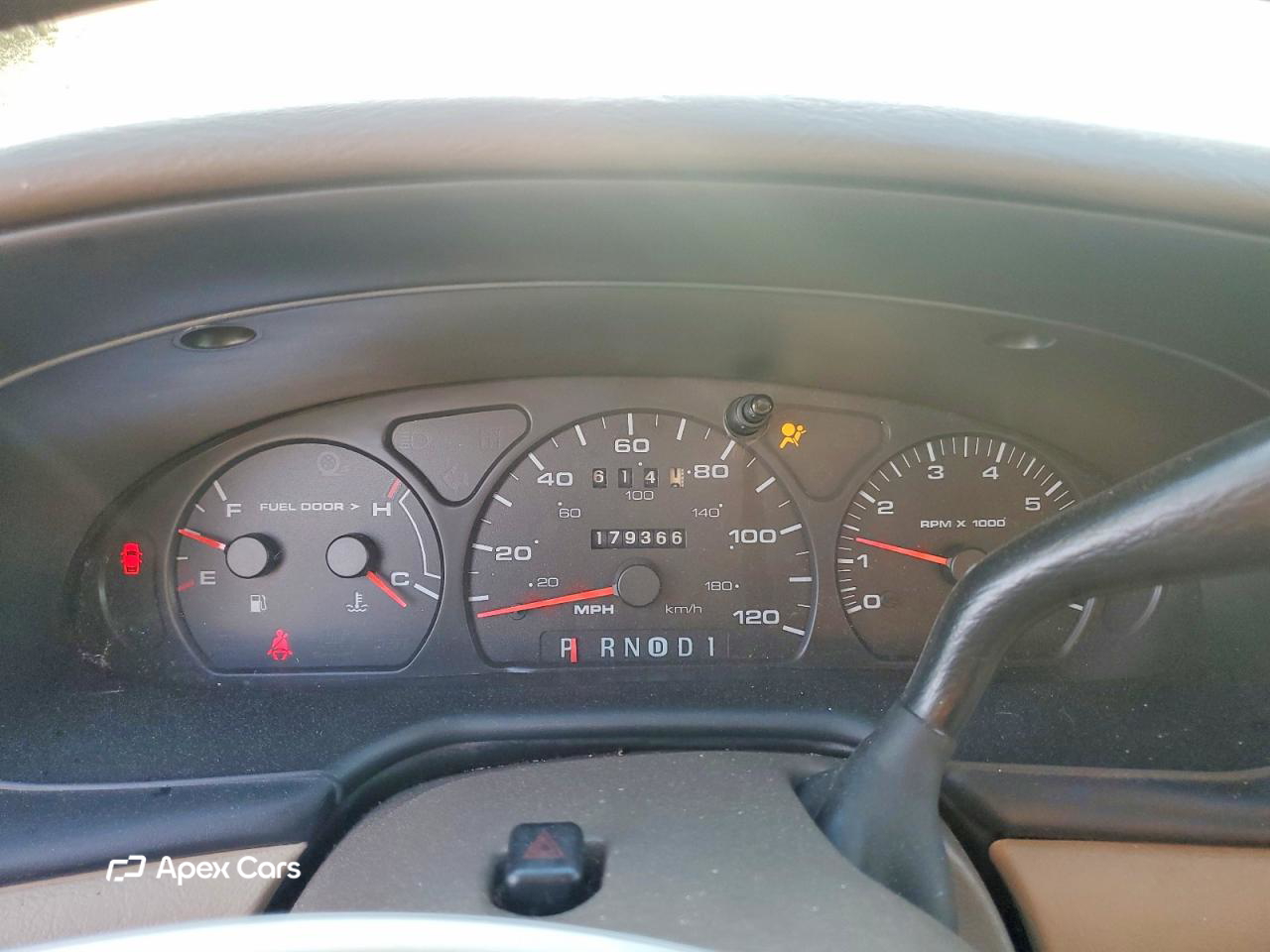 Ford Taurus 2001