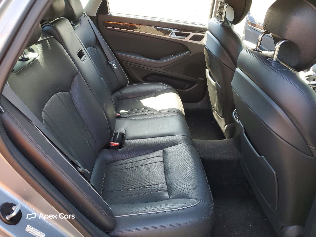 Hyundai Genesis 2015