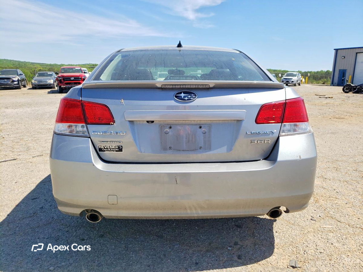Subaru Legacy 2011