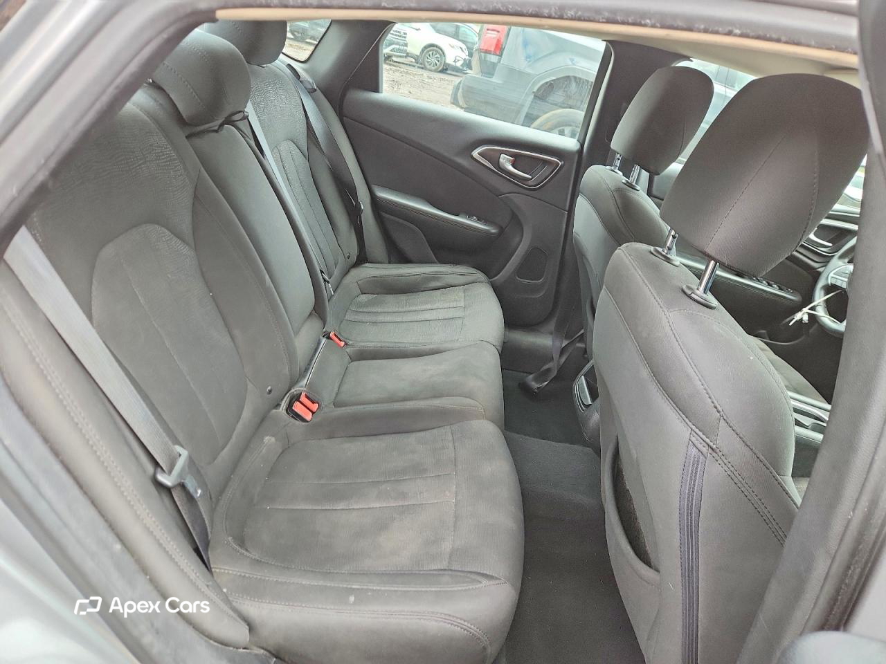 Chrysler 200 2016