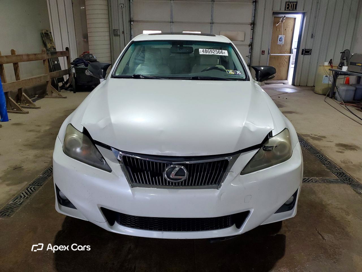 Lexus IS 2011