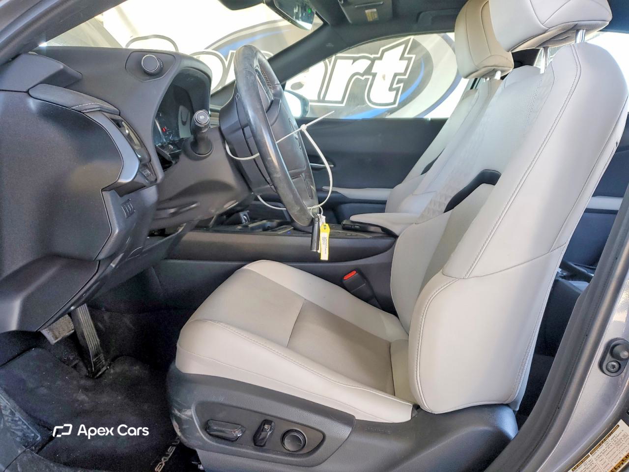 Lexus UX 2020