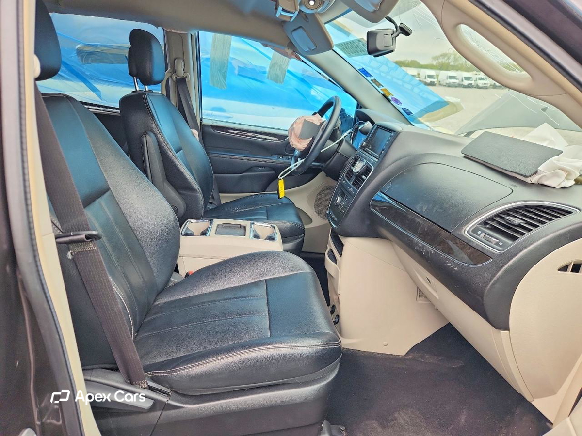 Chrysler Voyager 2016