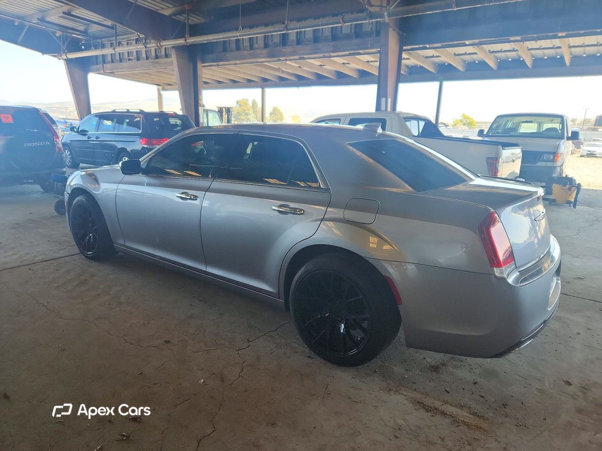 Chrysler 300 2016