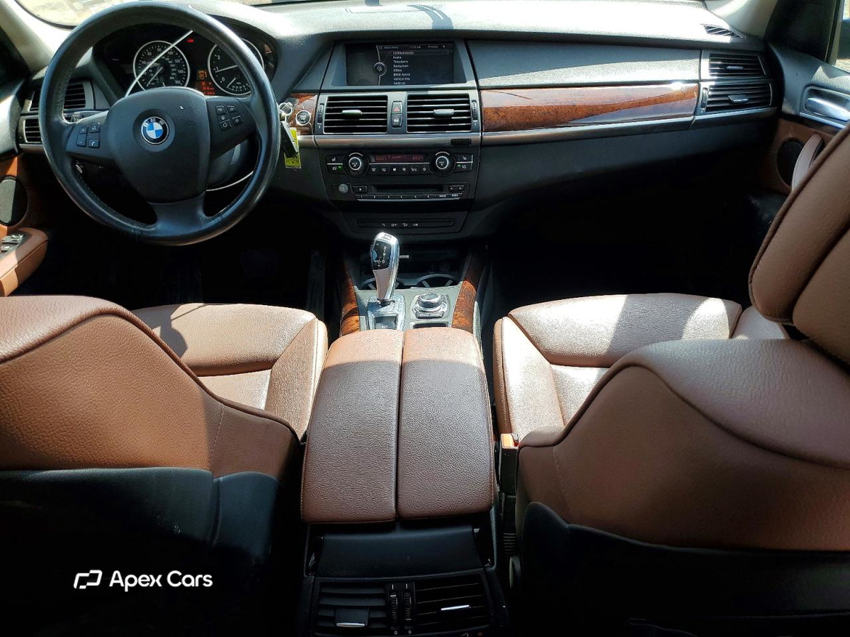 BMW X5 2011