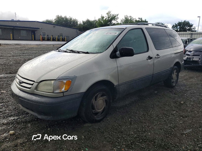 2001 Toyota Sienna - Image 1 of 5