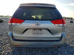 Toyota Sienna 2011