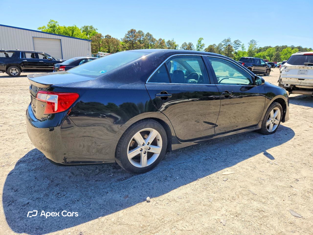 Toyota Camry 2014