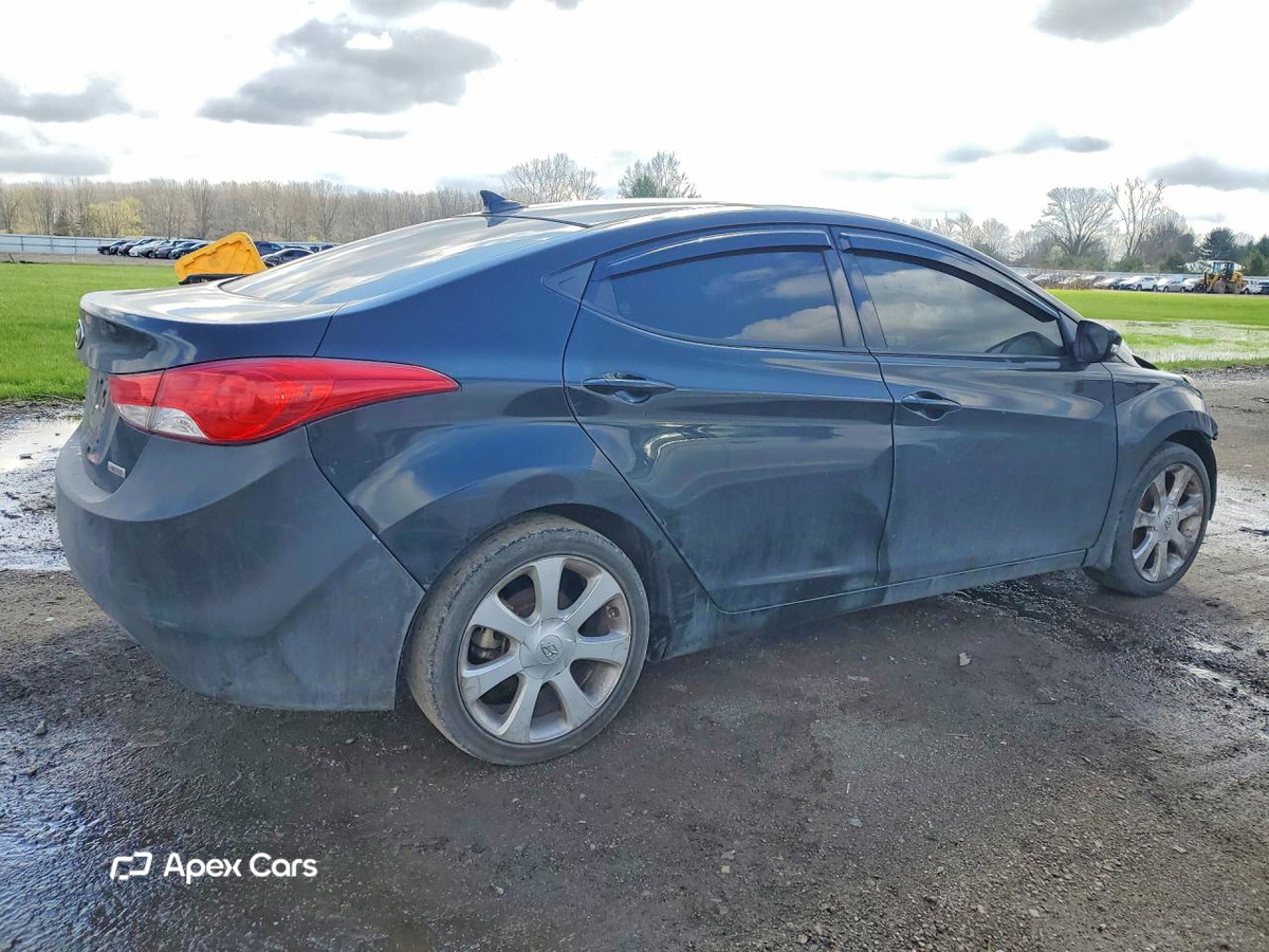 Hyundai Elantra 2013