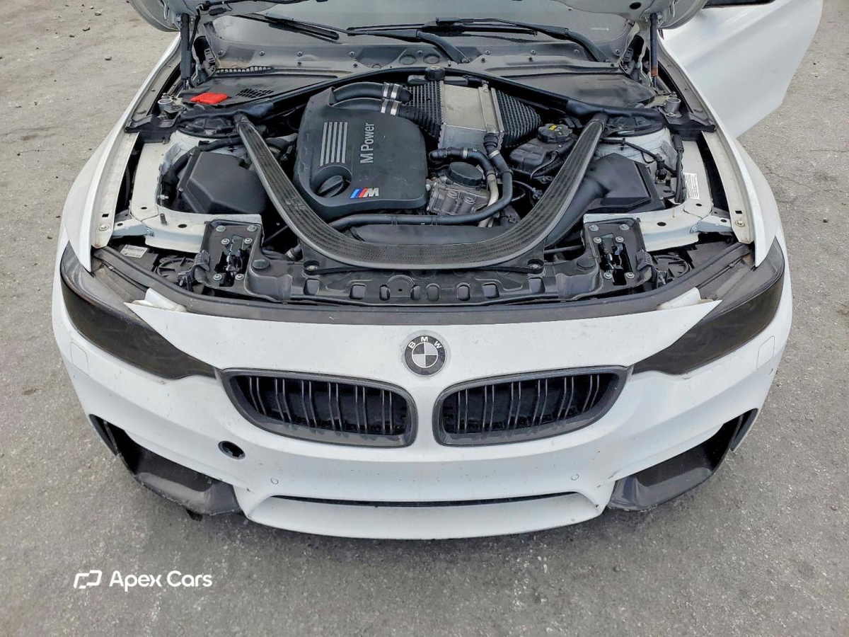 BMW M4 2015