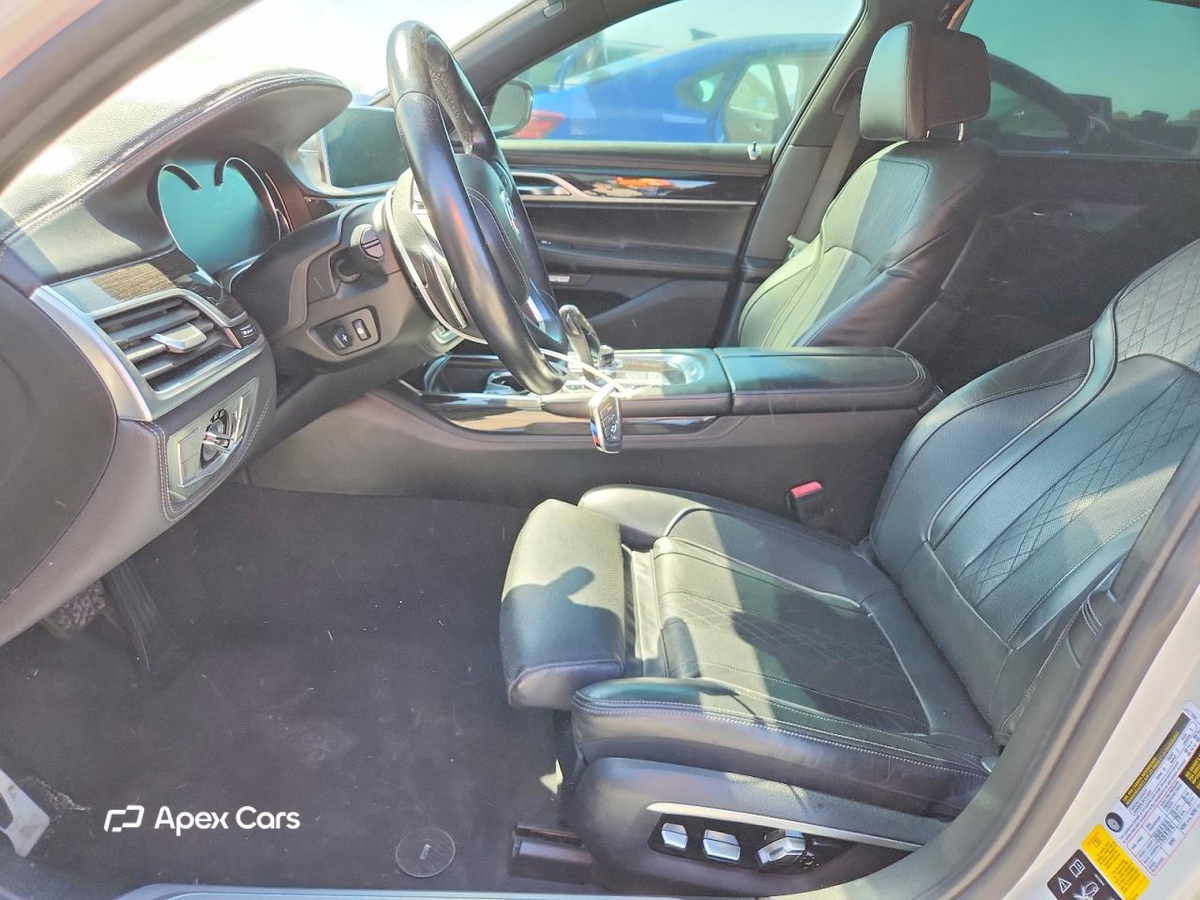 BMW Series 7 2016