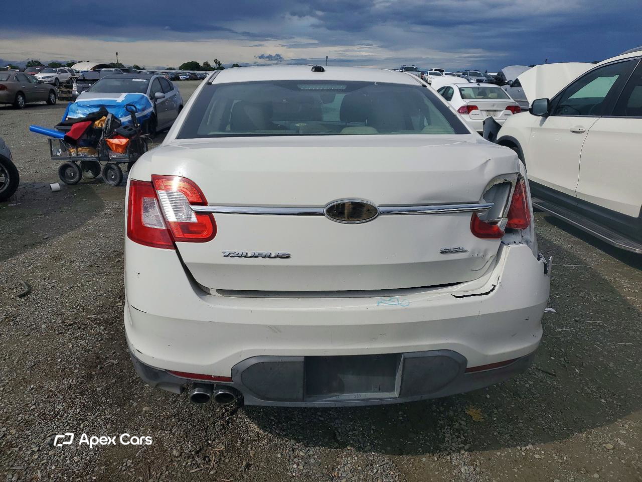 Ford Taurus 2011