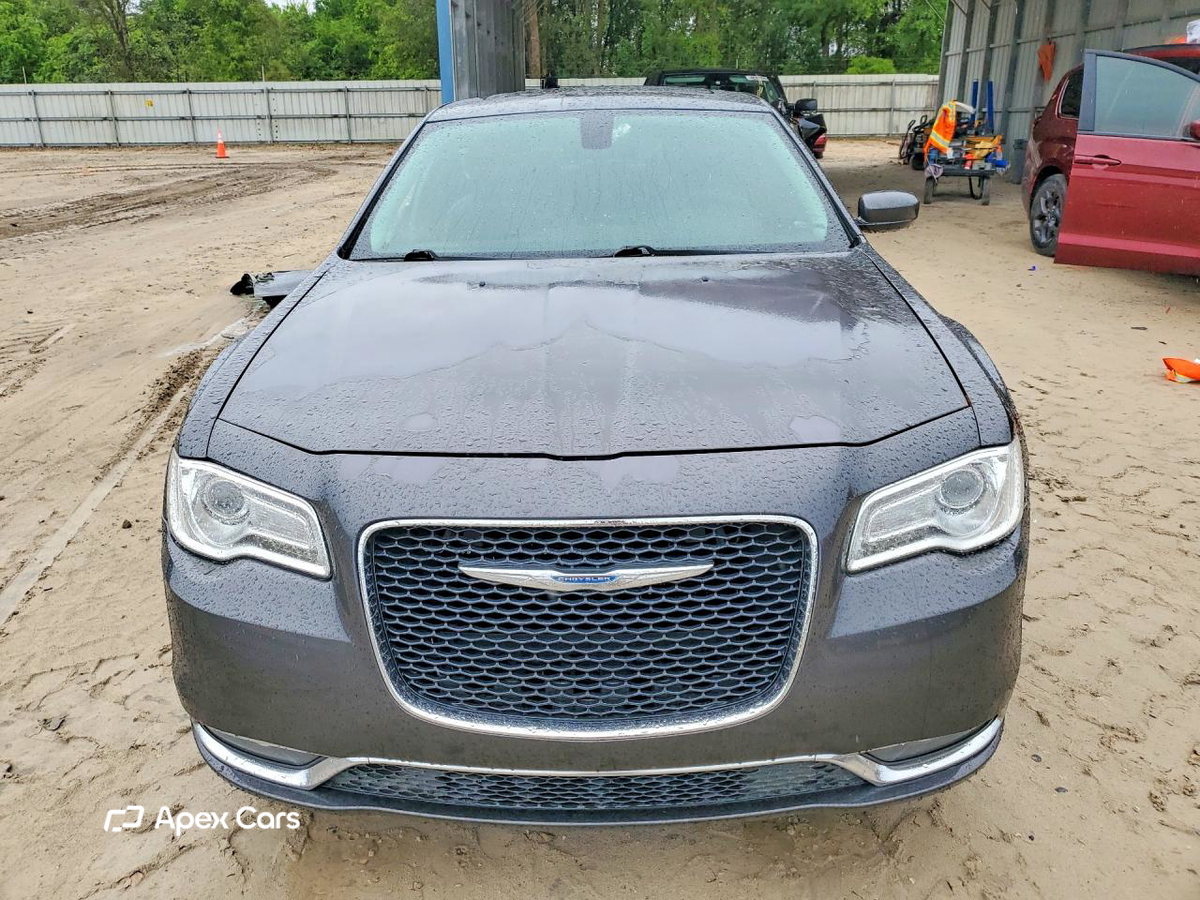 Chrysler 300 2016