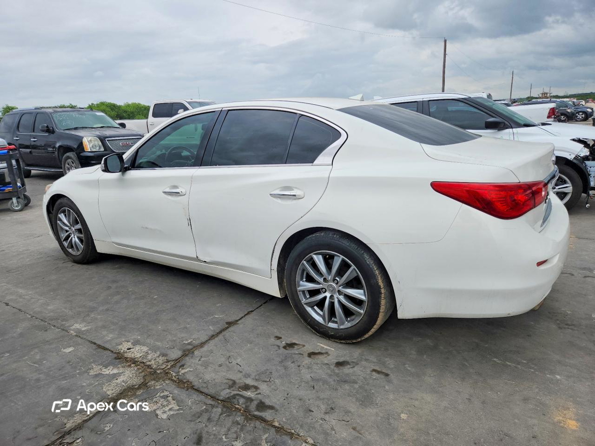 Infiniti Q50 2015