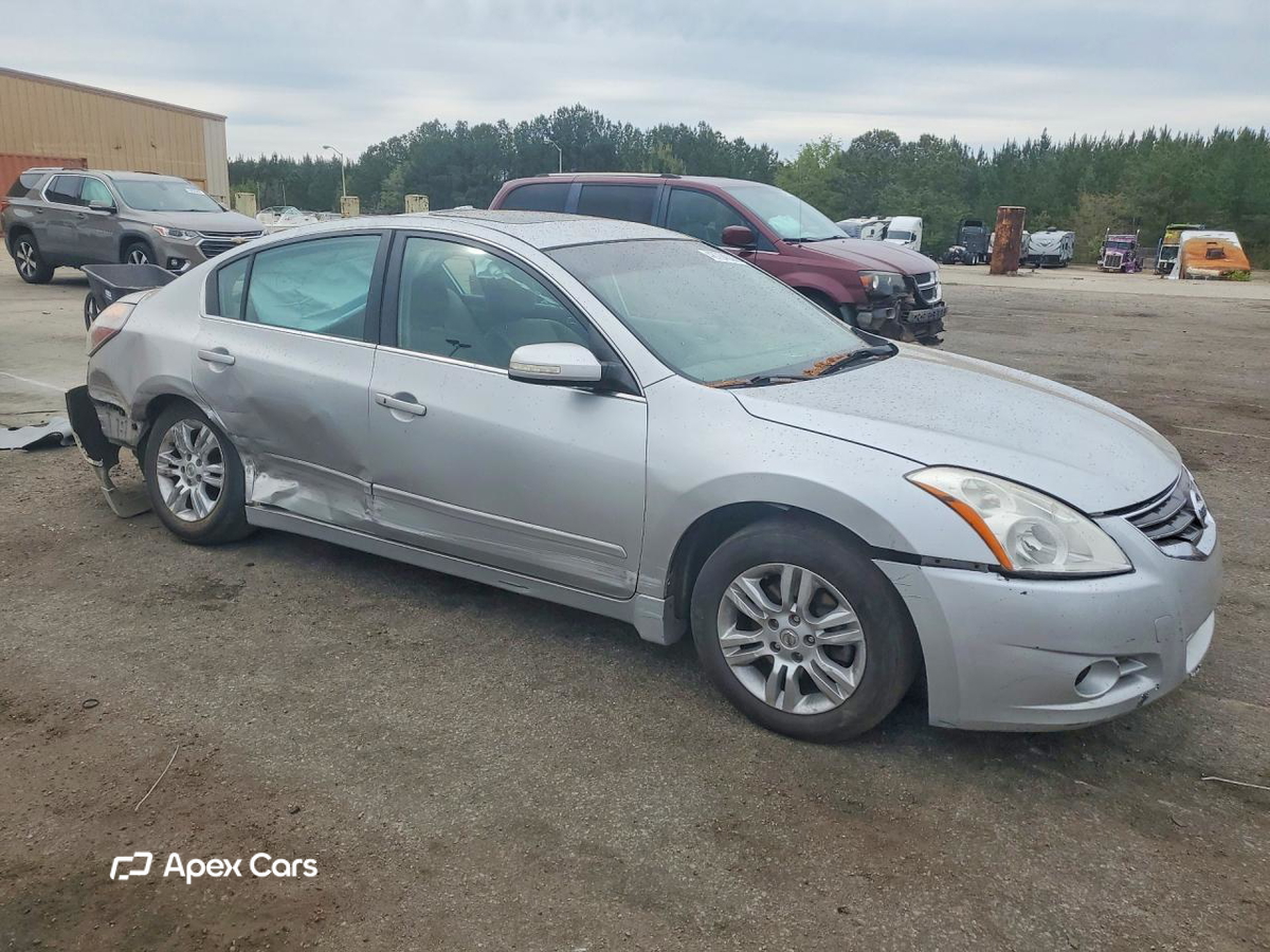 Nissan Altima 2010