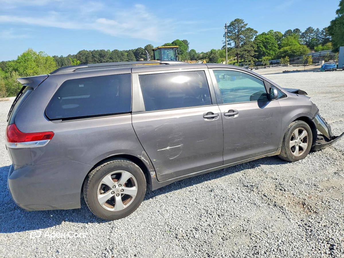 Toyota Sienna 2012