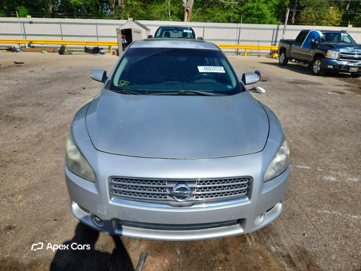 Nissan Maxima 2011