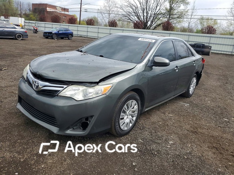 Toyota Camry 2013 - Image 1 of 13