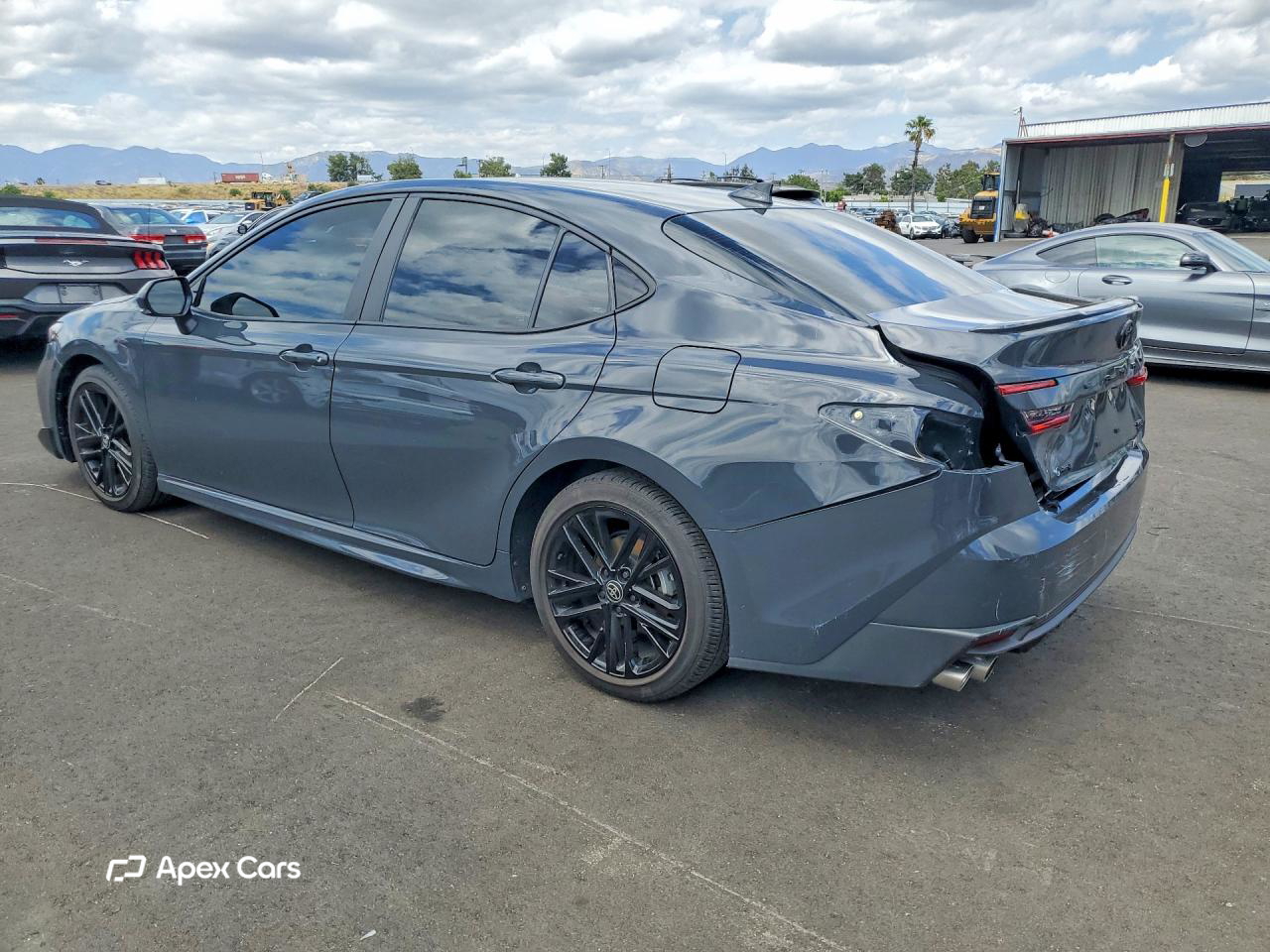 Toyota Camry 2025