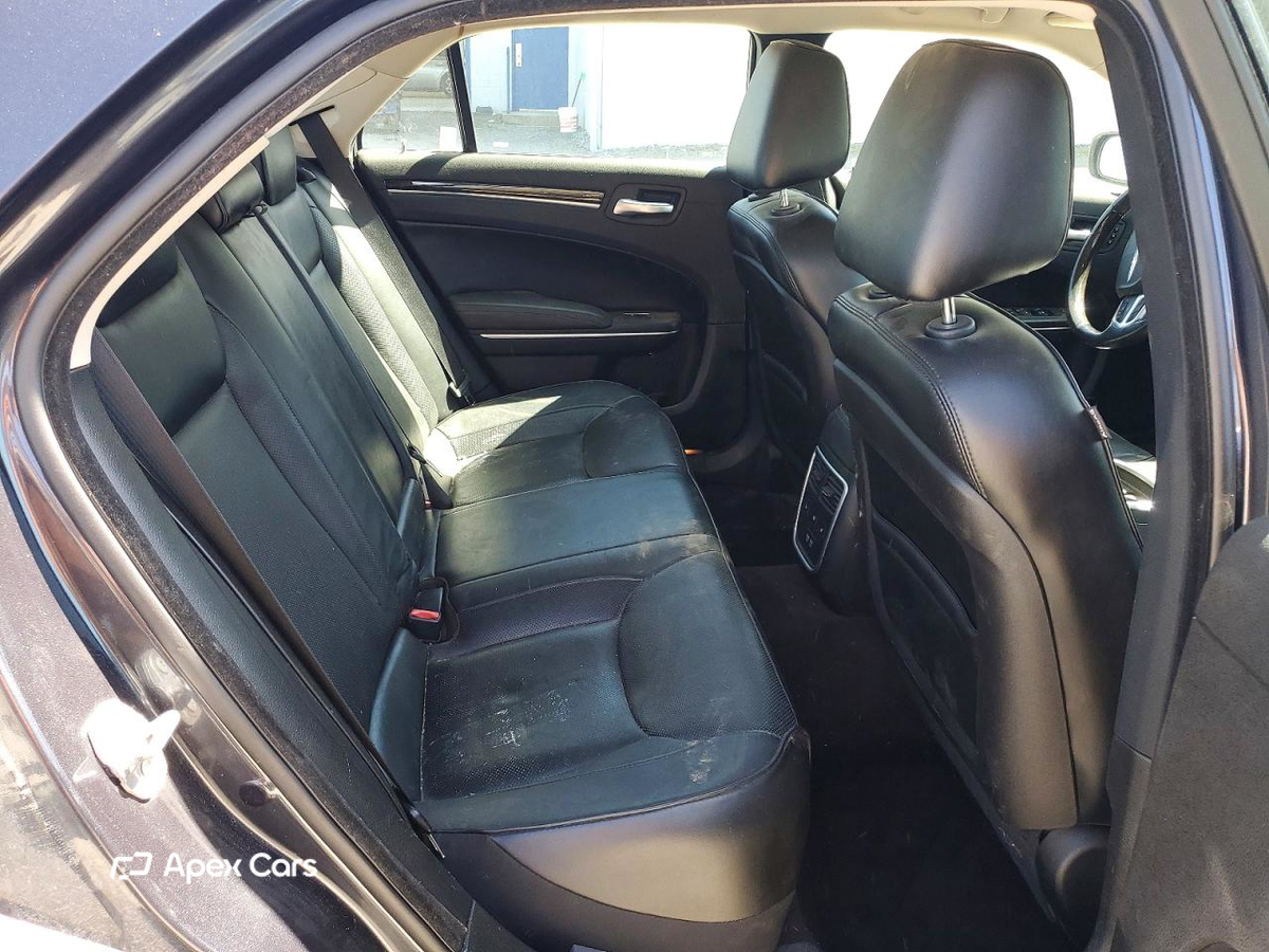 Chrysler 300 2017