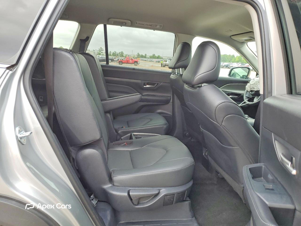 Toyota Highlander 2025