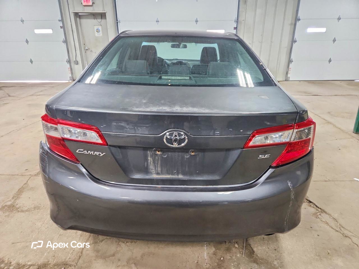 Toyota Camry 2012