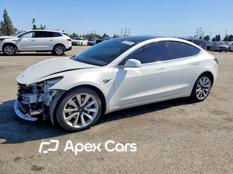Tesla Model 3 2020 - Image 1 of 14