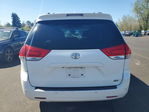 Toyota Sienna 2011