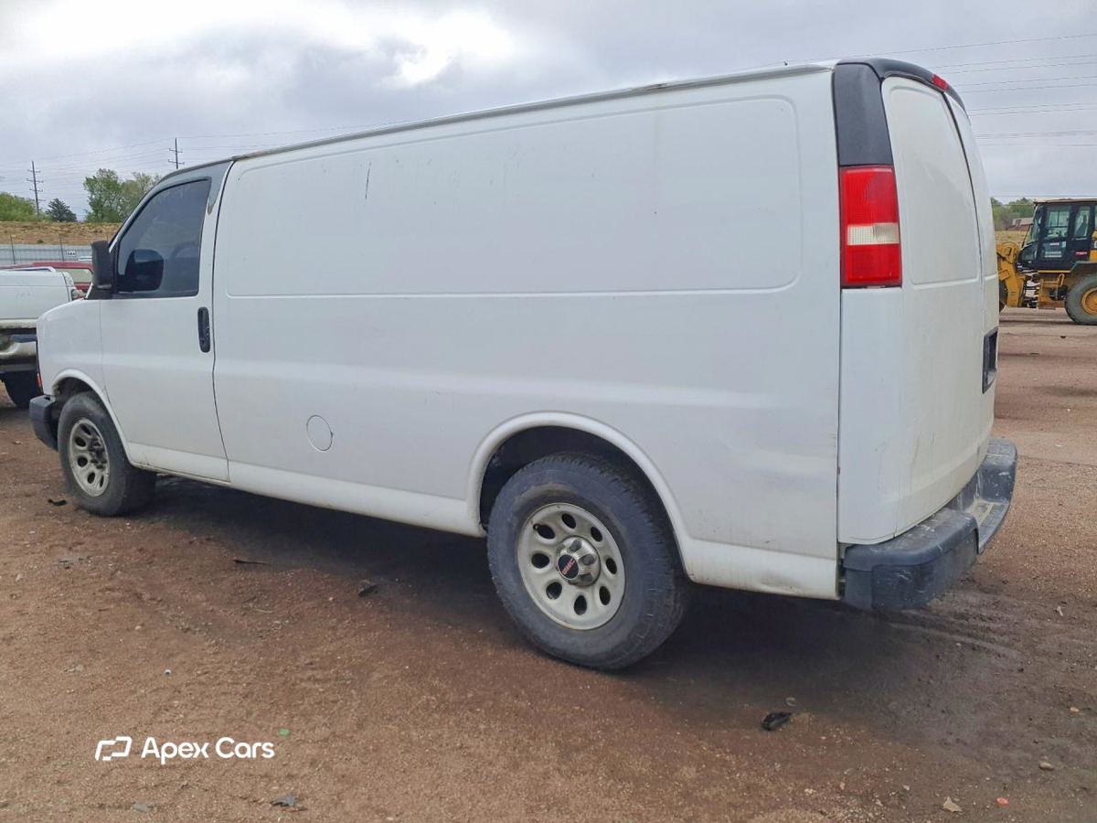 GMC Savana 2013
