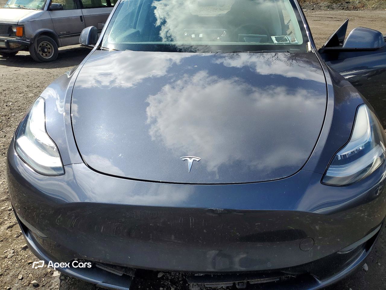 Tesla Model Y 2020