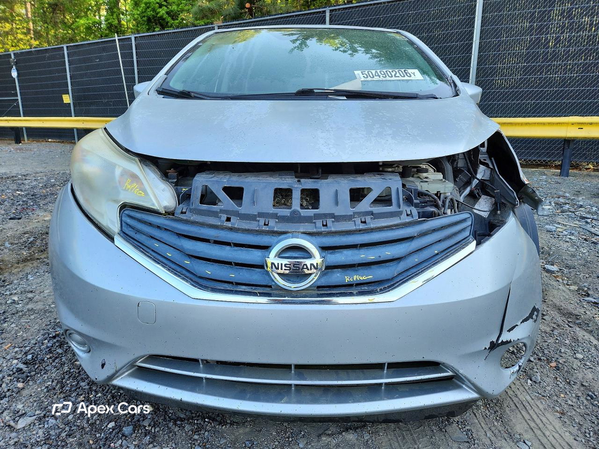 Nissan Versa 2015