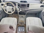 Toyota Sienna 2012