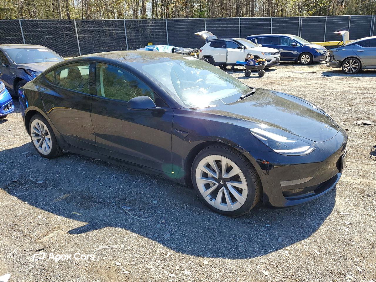 Tesla Model 3 2022