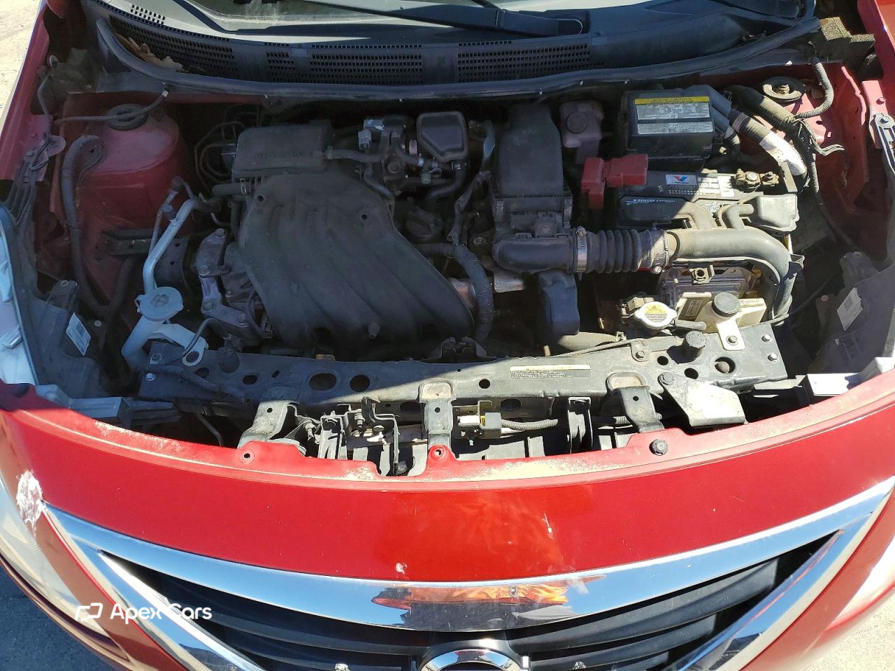 Nissan Versa 2015