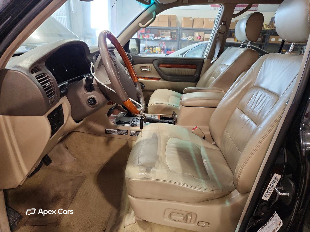 Lexus LX 2004
