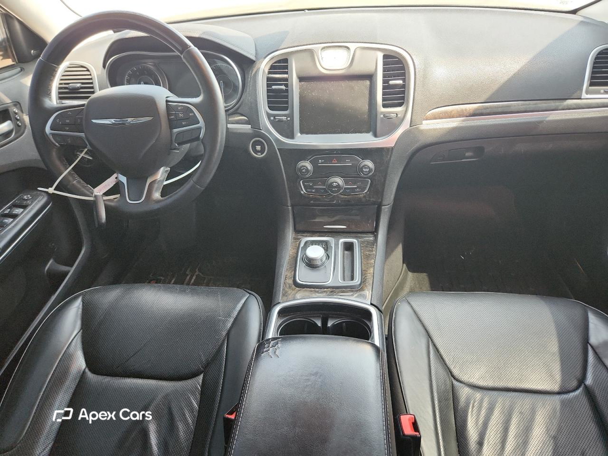 Chrysler 300 2016