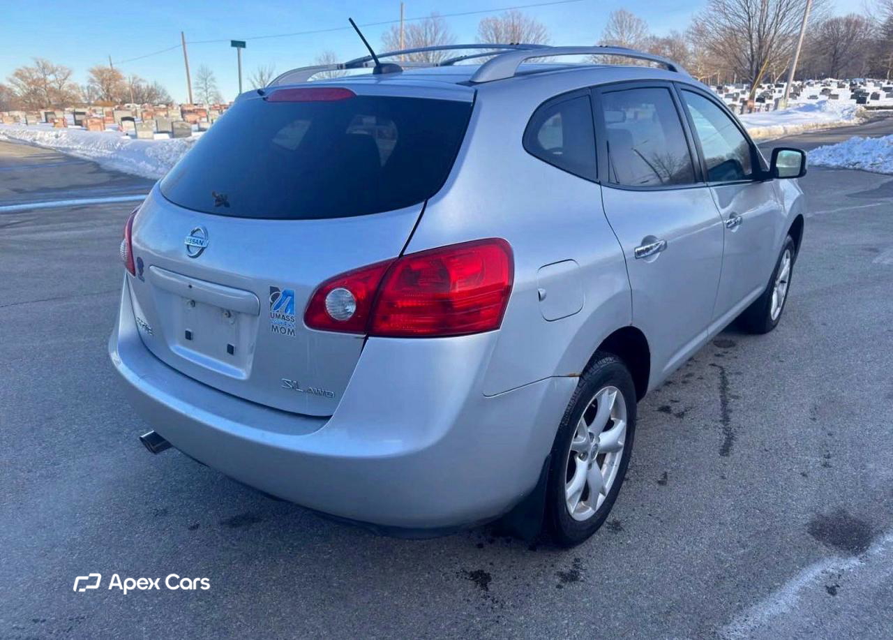 Nissan Rogue 2010