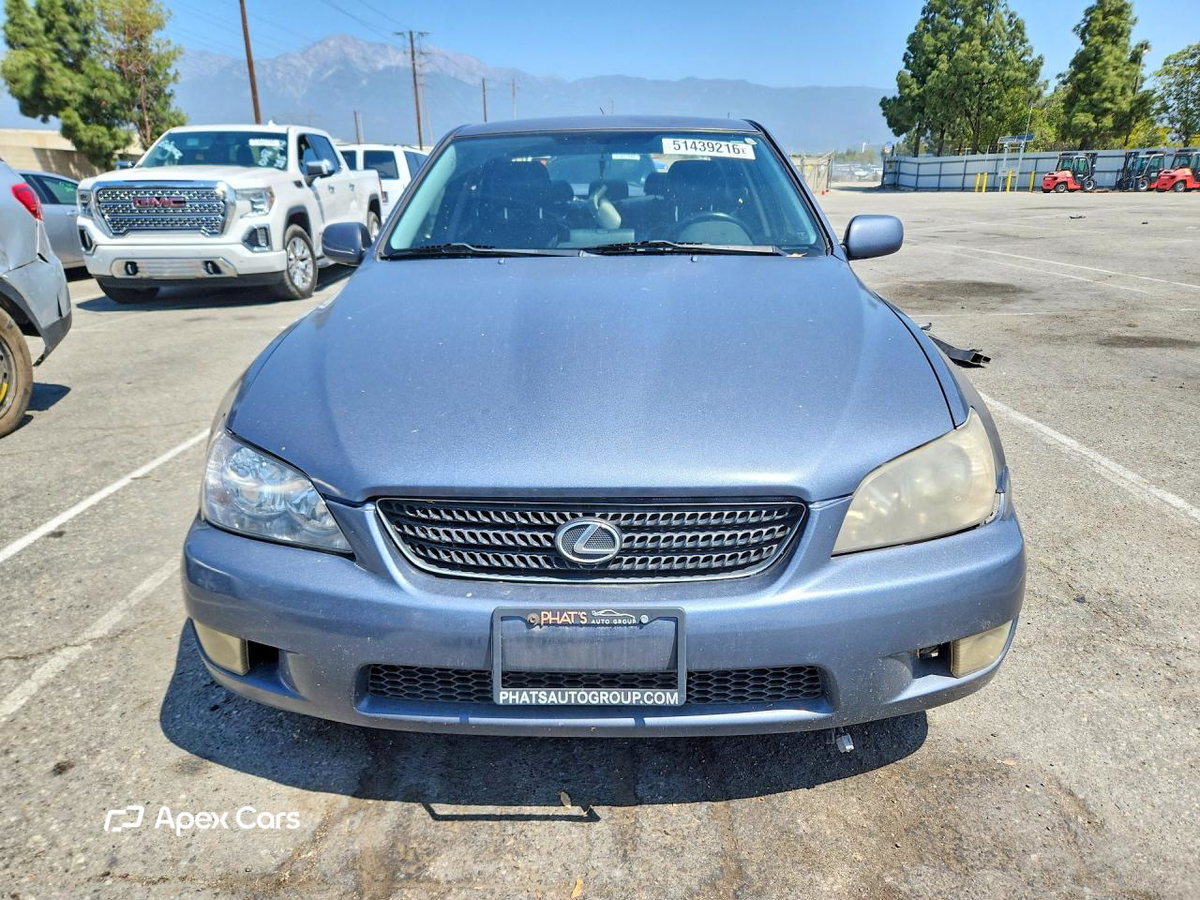 Lexus IS 2002