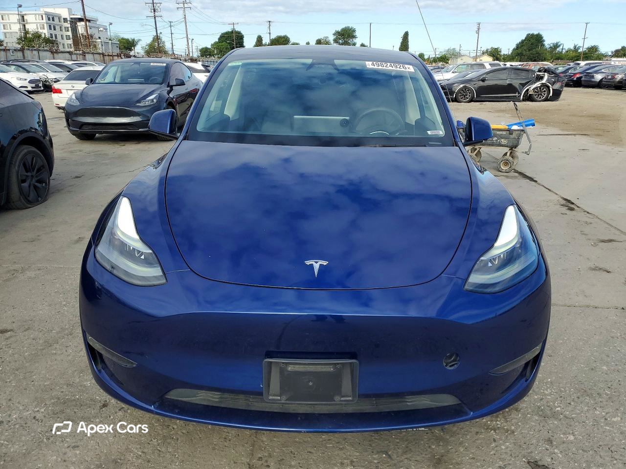 Tesla Model Y 2025