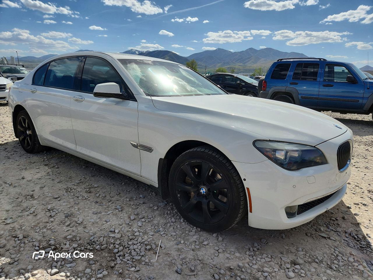 BMW Series 7 2010